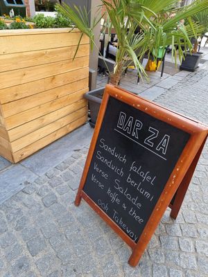 Street sign at Habibi - Dar Za in Leuven