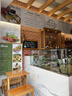Restaurant at Charcutaria e Queijaria do Mercado in Funchal