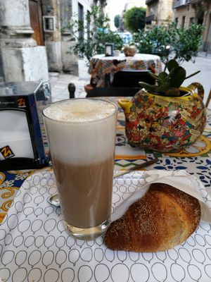 Vegan cornetto and soy latte macchiato at Corso Vittorio 113 in Palermo