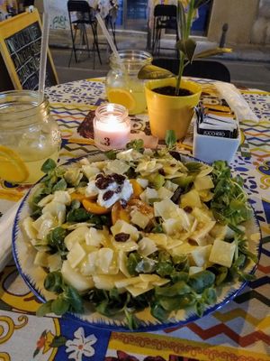 8 salata vegetariana buonissima at Corso Vittorio 113 in Palermo