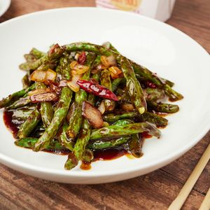 Szechuan Green Beans 🌶

Spicy green beans cooked in a tasty vegan sauce at Tso Chinese Takeout & Delivery - South Congress in Austin