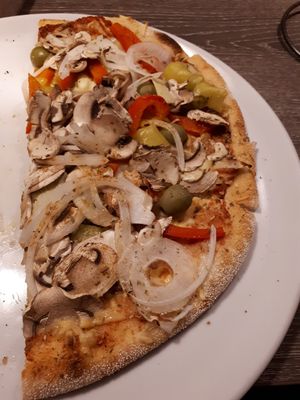 Pizza Vegetale in vegan at Pizza House in Celle