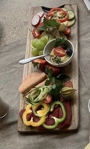 vegane Frühstücksplatte (plus Brot & Brötchen)  at Cuxhavener Kaffeeröster in Cuxhaven