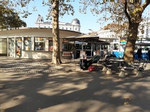Outdoor seating (no indoor seating) at Dunkin' - Bellevueplatz in Zurich