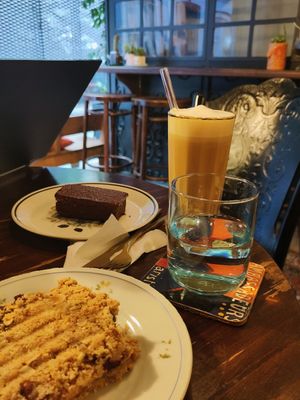  at Vacilando in Istanbul