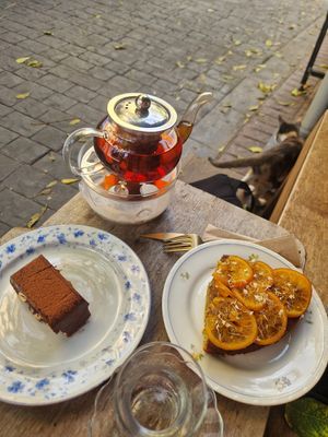 Mosaic cake, orange and almond cake and some Turkish tea at Vacilando in Istanbul
