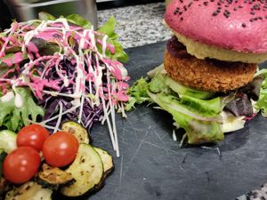 Violet Jackfruit Burger - Ristorante Primavera - Garden Hotel Primavera Brissago at Garden Hotel Primavera in Brissago