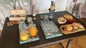 Frühstücksbuffet (es gab an anderen Tagen auch noch Körnerbrot) Glutenfrei auf Anfrage ich auch möglich😉 at Garden Hotel Primavera in Brissago