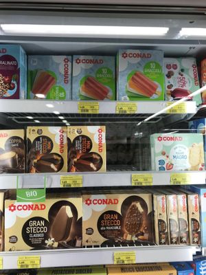 Ice cream selection at Conad Akademia in Tirana