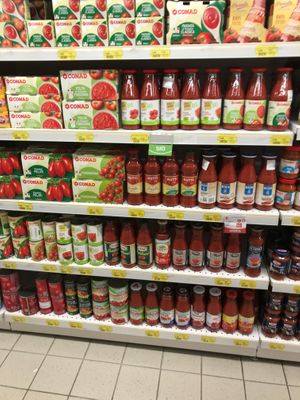 Pasta sauces at Conad Akademia in Tirana