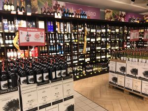 Wine selection at Conad Akademia in Tirana