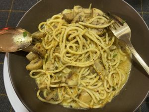 Oriental spaghetti  at Paprika in Valencia