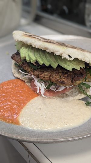 Pita Mega Vegana 🥙 at Green Falafel - Mercado San Blas in Cusco