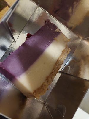 blueberry cheesecake at Merry Berry in Thessaloniki