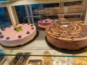 vegan cakes ( left blueberry, right salted caramel) at Merry Berry in Thessaloniki