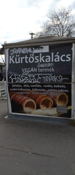 Von aussen at Fitzkey Kürtőskalács - Food Stand in Budapest