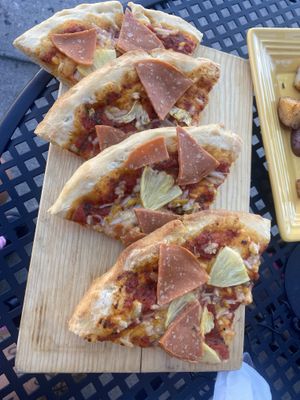 Hawaiian Vegan Pizza 🍕😛 (Eaten East Coast Style)  at The Grain Cafe in Van Nuys