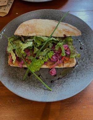 Sanduíche de jaca desfiada at Art Cafe 2.0 in Santa Catarina