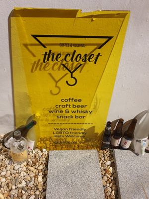 sign front at The Closet in Seoul