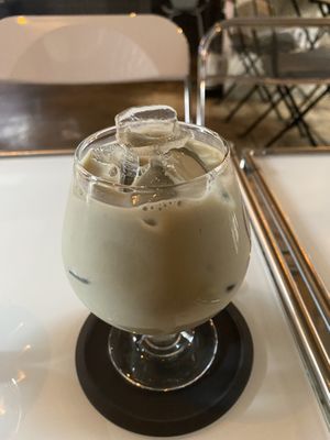 Mugwort latte!  at The Closet in Seoul