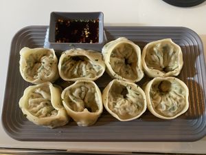 Mandu   at The Closet in Seoul