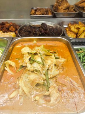 Curry at Vegetarian 素 - Peninsula Plaza in Central Singapore