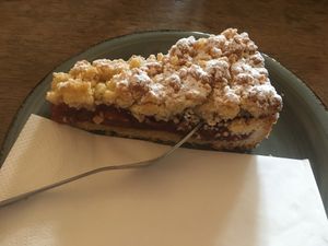 Kirsch-Streusel-Kuchen  at Zimt & Zucker in Berlin