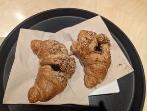 Vegan cruisants at Shake Cafe - Via dei Neri  in Florence