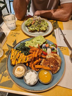  at Shake Cafe - Via dei Neri  in Florence