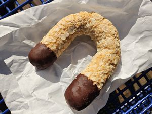 Mandelhörnchen (sehr süß) at Brotmanufaktur Das Brot. in Wolfsburg