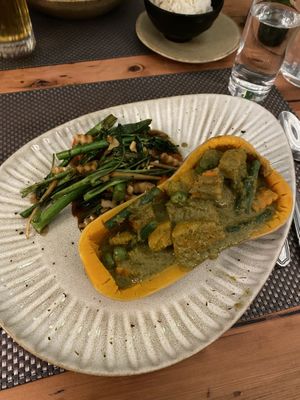 butternut boat  at Giggling Squid in Cambridge