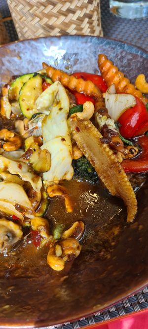 Cashew stir fry at Giggling Squid in Cambridge