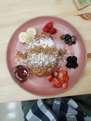 Ⓥegan 🥞pancakes. Variedad de 5 frutas. at El Secreto De Bruny in Carolina