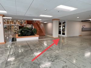 When you walk in the building, turn to your right (where the red arrow is pointing ) at El Secreto De Bruny in Carolina