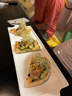 Gourmet quality avacado toast   at El Secreto De Bruny in Carolina