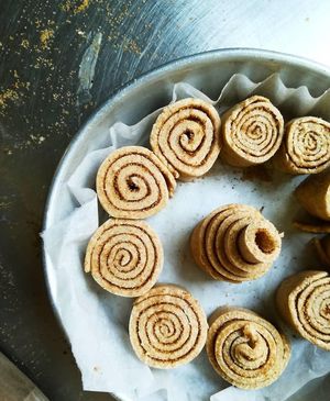 Cinnamon rolls vegan, da leccarsi i baffi.  at Forneria Voglia di Pane  in Brescia