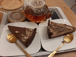 Tarta monte i tarta Ferrero at Turlaj Klopsa - Karmelicka in Krakow