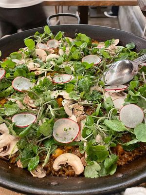 Vegan paella at La Zorra in Sitges