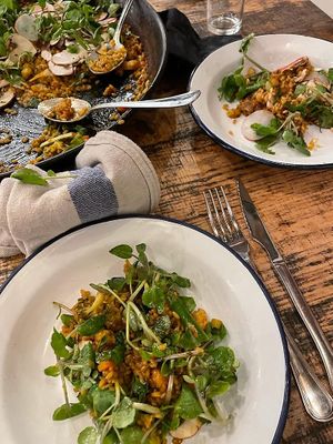 Vegan paella at La Zorra in Sitges