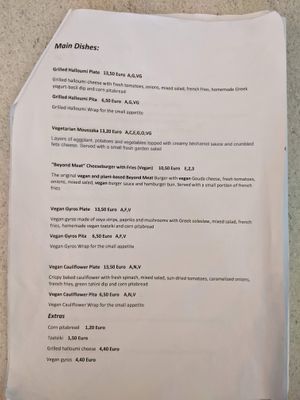 Main dishes at Apló Greek Kitchen & Foods in Berlin