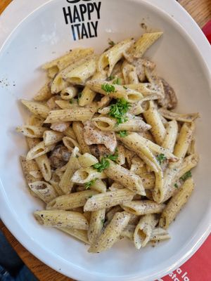 Truffle "pollo" pasta at Happy Italy - Kop van Zuid in Rotterdam