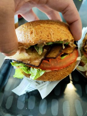 Smoked Tofu at Blue Eagle Burgers in Pilar De La Horadada