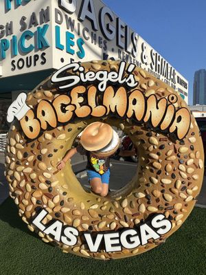 🥯😊  at Siegel's Bagelmania in Las Vegas