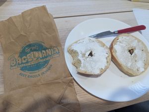  at Siegel's Bagelmania in Las Vegas