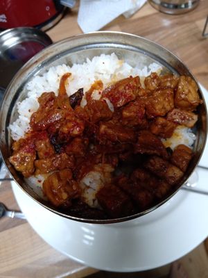 Rice and tempeh from the South Korean menu at Dabba Dinner in Nijmegen
