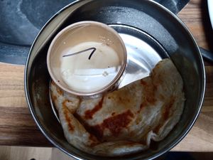 Crispy pancake and sauce from the South Korean menu at Dabba Dinner in Nijmegen