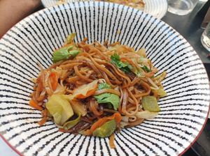 Pâtes frites aux légumes at A La Cantonaise in Angouleme
