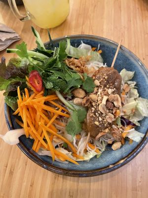 Bun noodle bowl with heura #Veganuary at La Vietnamita in Barcelona