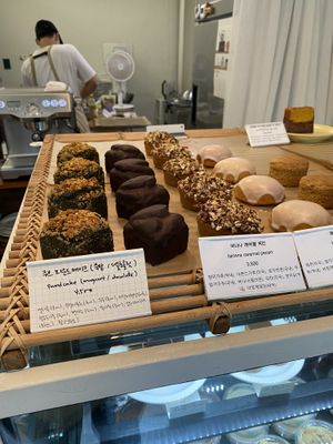 Bakery cakes  at Jigu Bakery - 지구제과 in Seoul