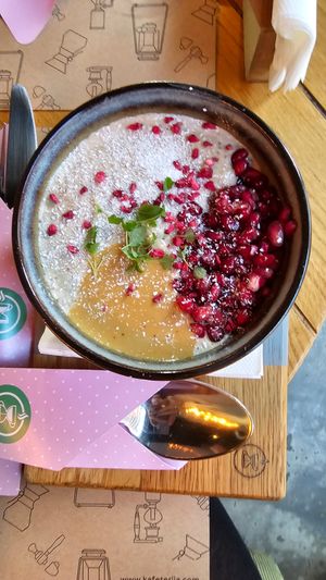 Oatmeal with cocconut and penaut butter at Kafeterija Batutova in Belgrade